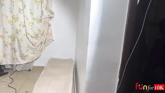 Cowok kurus ngentot sugermama di seks threesome hot