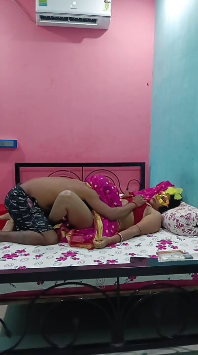 Real a xHmster Boy contact and arrange a room and fucked Desi Hot Bengoli wife secretly