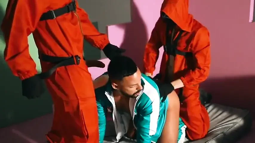 Fist Game a Squid Parody, Watch Jona Ortiz Hole Getting Fisted for the First Time Cosplay (277740)