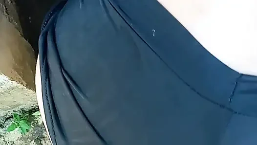 Bosku membayar ekstra untuk pantatku dan suamiku tidak tahu