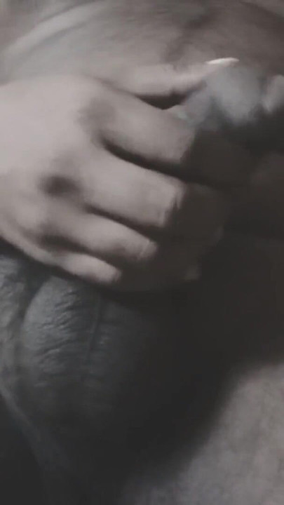 Behen ne mera lund deka मेरी सौतेली बहन ने मेरा बड़ा लंड देखा । क्लिप 1