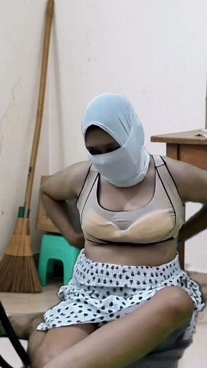 I found my Step Sister removing her bra and showing her boobs on live stream. Jakarta viral | Clip 2