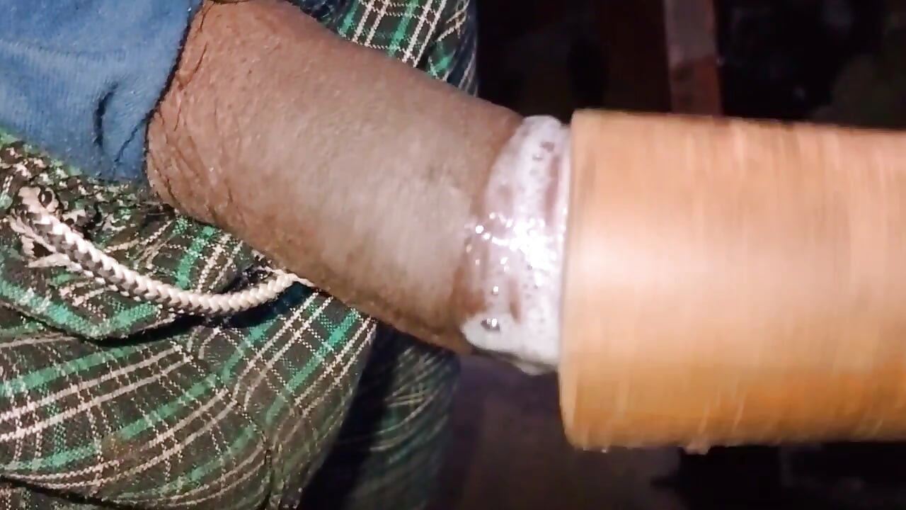 Polla masaje por máquina