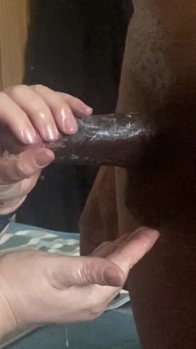 BBC cum spill in Milf oily hands. Dick massage from mild next door | Clip 2