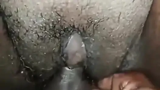 Cowok kulit hitam kontol besar ngentot memek becekku sampai meringis keenakan sampai orgasme