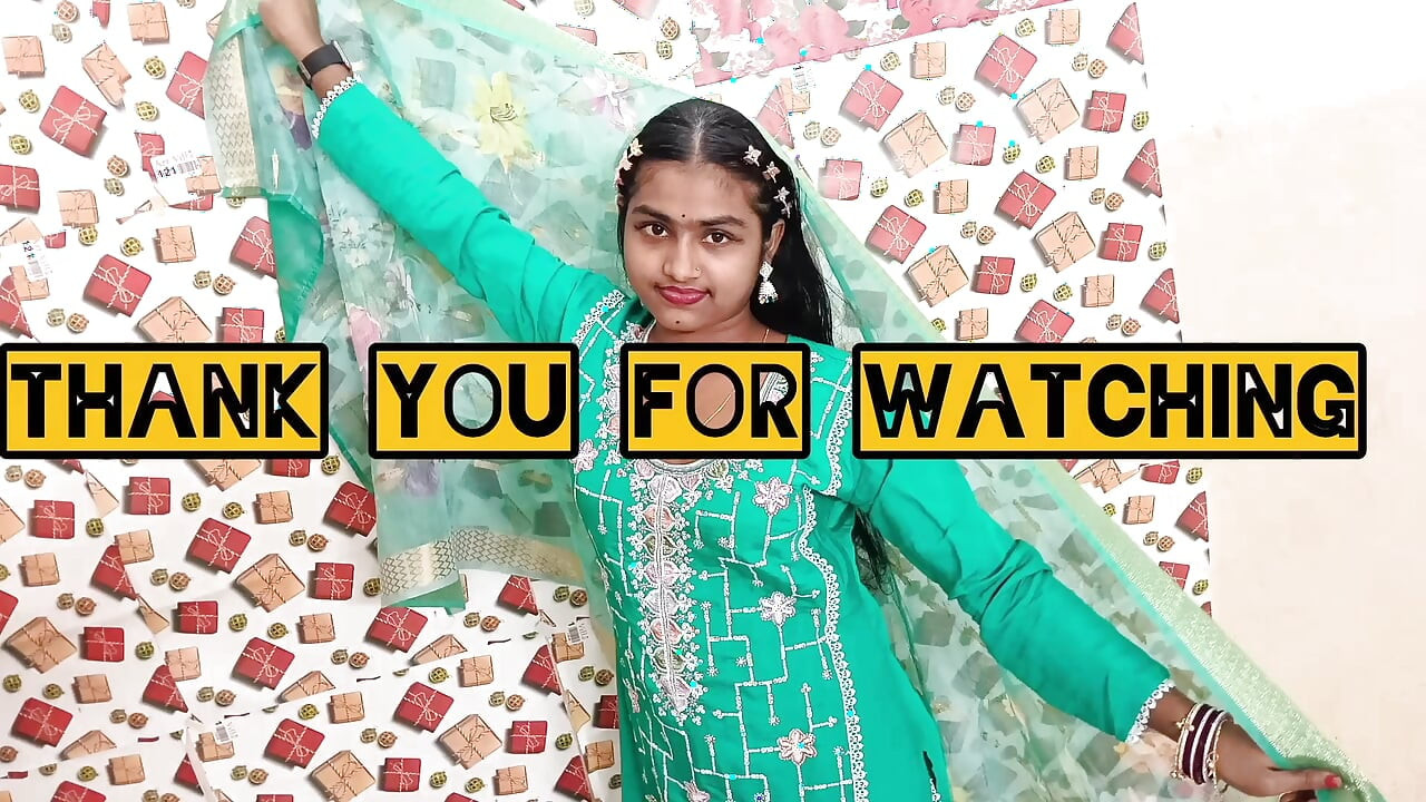 Hot Sexy Desi Bhabhi Bathroom Mein Nahaate Hue Gajar Se Chut Ki Pyas Mitayi , Loud Moaning Aur Chut Ka Pani Nikal Gaya Squirting Orgasm