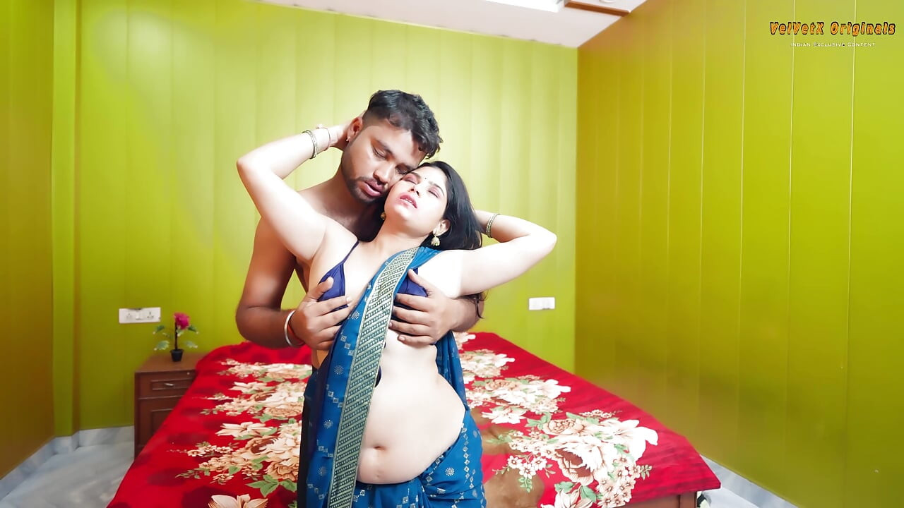 HEIßES INDISCHES PAAR ERSTMALS WILDER SEX IM HOTELZIMMER INDISCHES HINDI, VOLLER SEX 4K