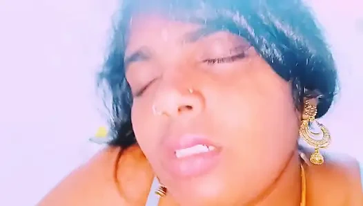 Kakak ipar india dengan toket besar dan saudara tiri husbend dientot habis-habisan. Telugu Dirty Talks.
