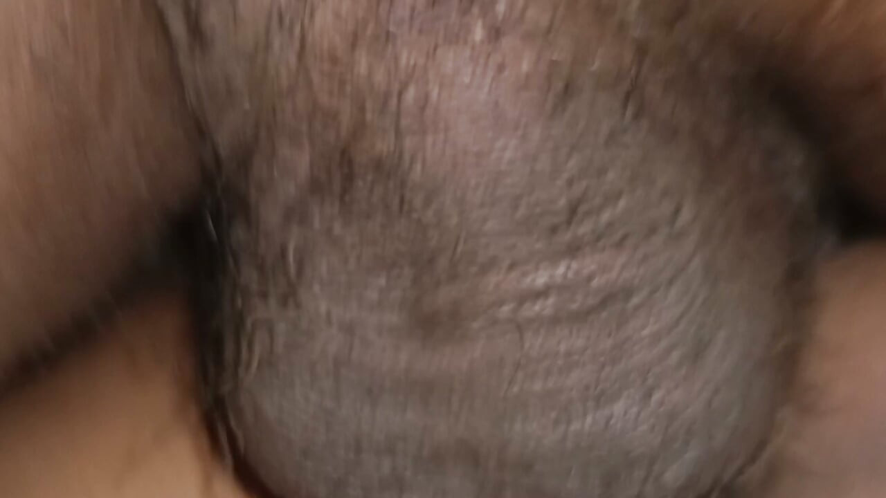 Mene meri soteli bahan ko pel diya