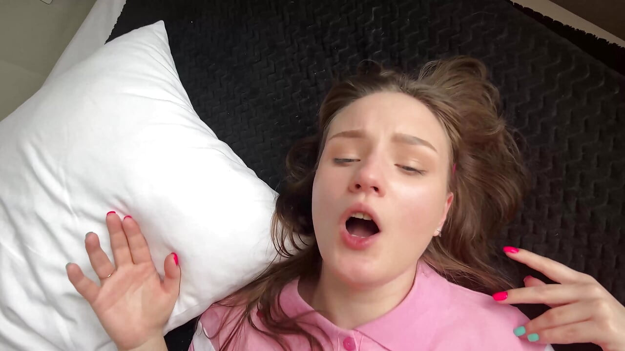 STEPSISTER SHOWED HER ANAL