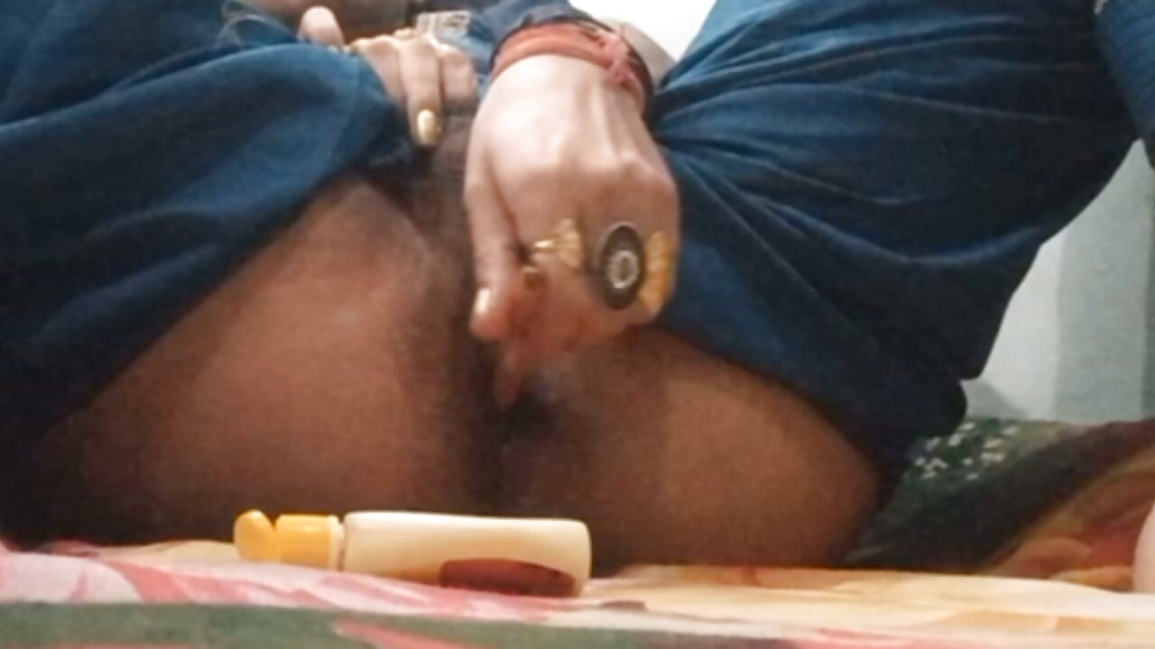 印度變裝者變性人（人妖）屁股操自己操