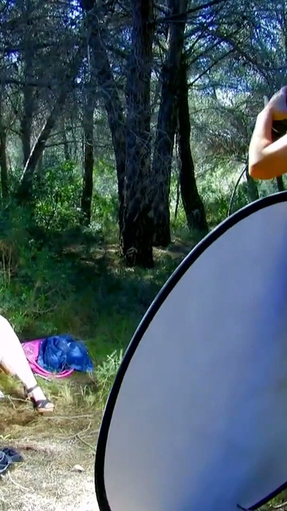 Freundin fickt wildes Liebespaar im Wald | Clip 2