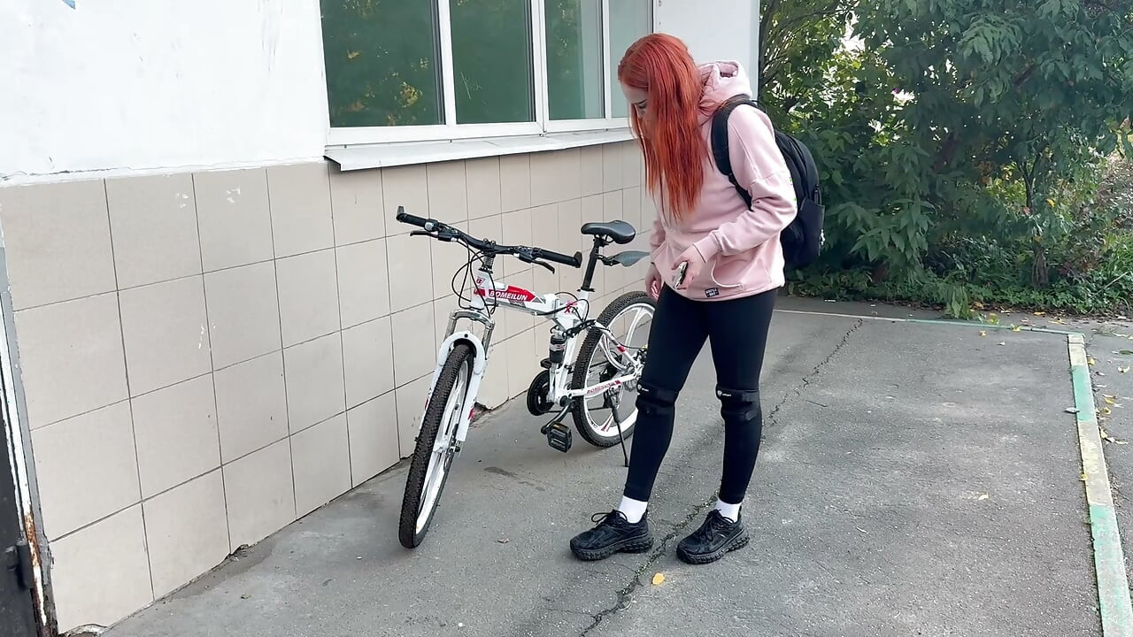 The stranger on the bicycle turned out to be a very hot girl.