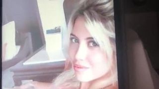 Wanda Nara em homenagem a porra 3