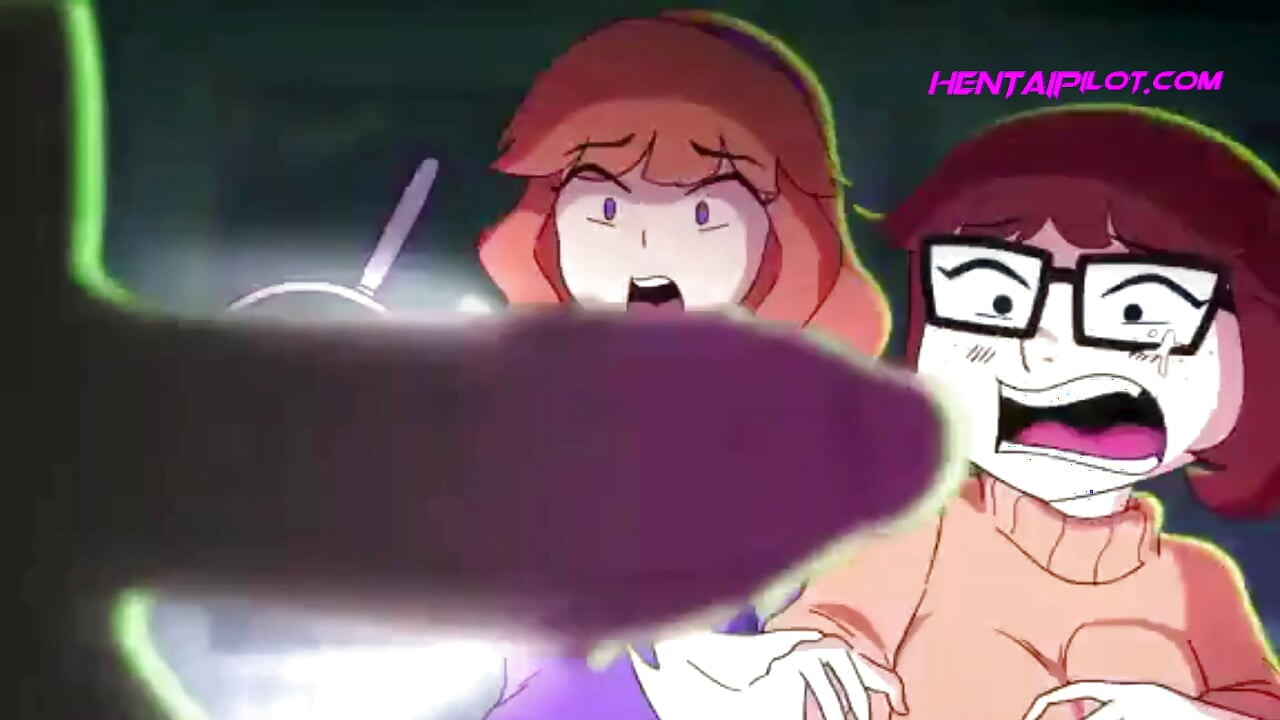 Bhootiya ghar men skoobi doo se Daphne aur Velma - kaartoon