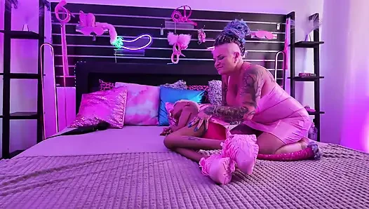 Ngentot boneka hidupku yang cantik