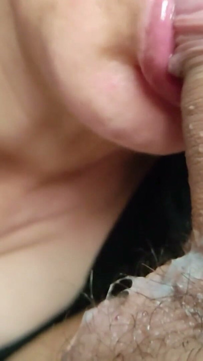 Xuất tinh vào miệng - Trưởng thành milf bà nội trợ hút vòi nước và cho tuyệt vời blowjob | Đoạn video ngắn 2