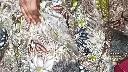 Bercinta dengan saree