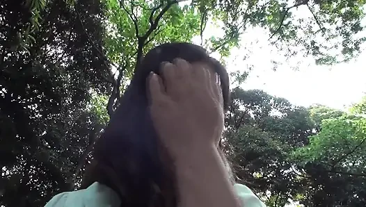 Aku pengen manjain memek sempitmu