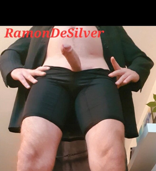 Master Ramon jerks off in a sexy black outfit and boots, lick slave!