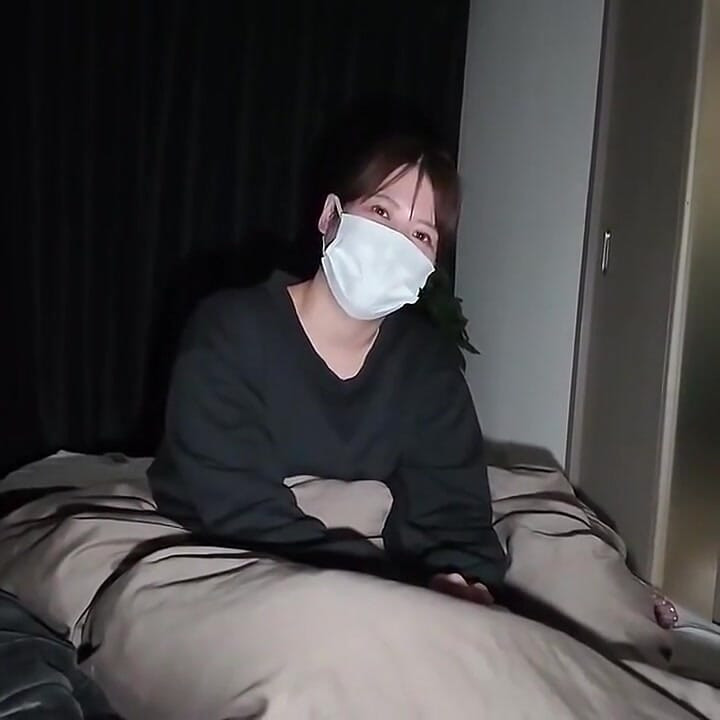Gravure Level Face and Body Alluring F Cup Clinic Staff Shares a Sensual New Year First Treatment Moment - Part2