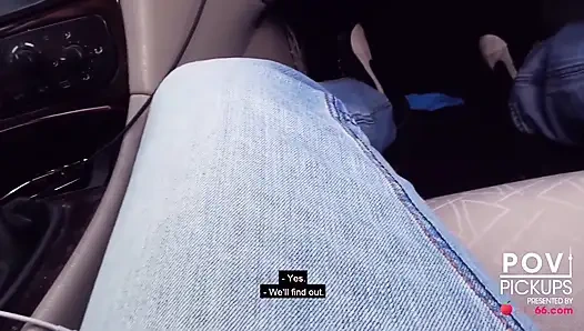 Немецкая крошка-блондинка ездит обнаженной по городу + публичный трах