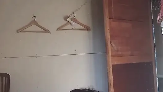 Reife frau auf den spieß gepießt