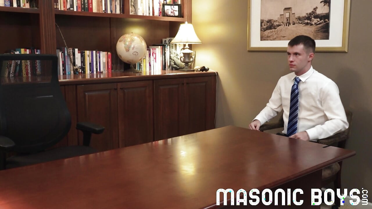 MasonicBoys - Master Matthew Figata plows Maxx Monroe on his office desk
