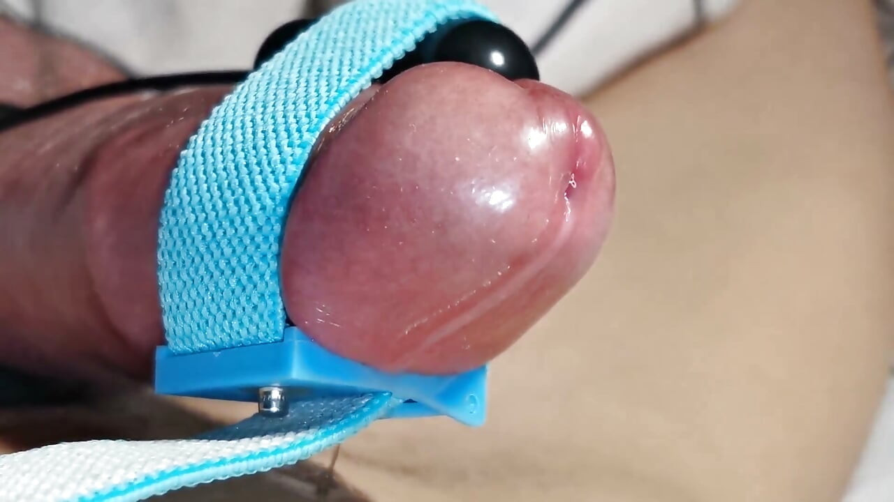 ¡Una fuente poderosa de esperma caliente tras una larga abstinencia!