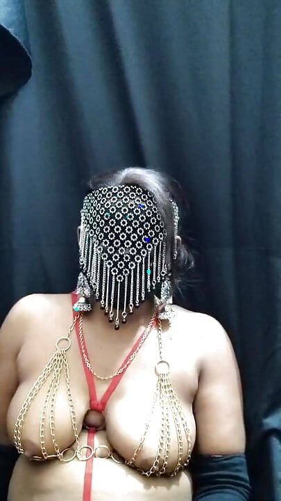 Quente gira sonam singh