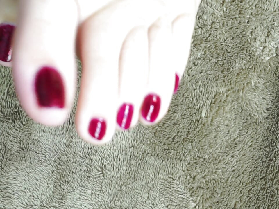 Daytona Hale Shows Off Her Sexy BBW Feet