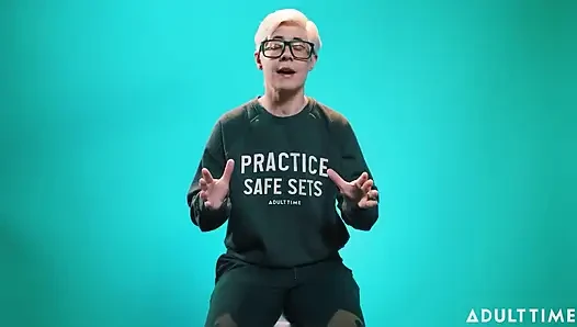 Wie man eine Zustimmungssitzung auf einem Erwachsenenfilm-Set führt - Erwachsenen-Zeit-Performer-Center
