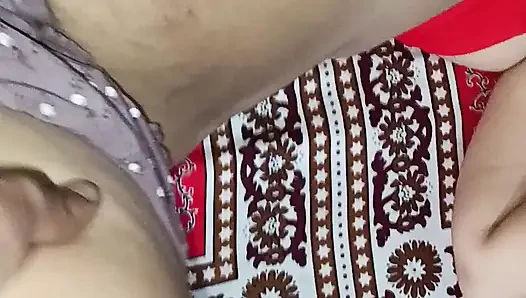 Hot mammi ne mere ghar aakar apni chut kyu chudwati kya maama ne le nhi paa rhe the maami hot hi chut bhi tight hi bazne layak hi iski gaand