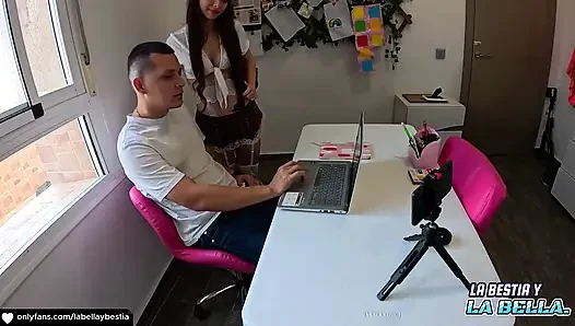 Я должен был дать своей учительнице мои две дырки в обмен на заработки мои оценки; хороший.