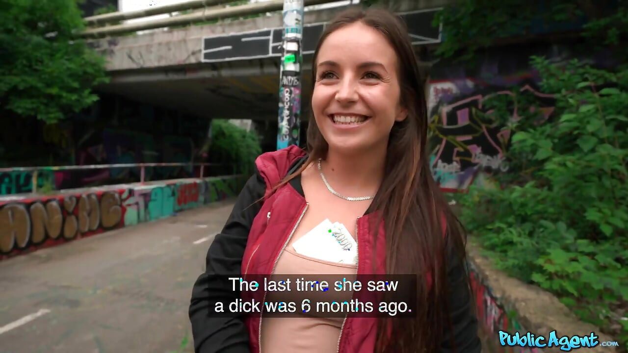 Public Agent - Lenna Ross Gets Pa'id to Take a Hot Facial