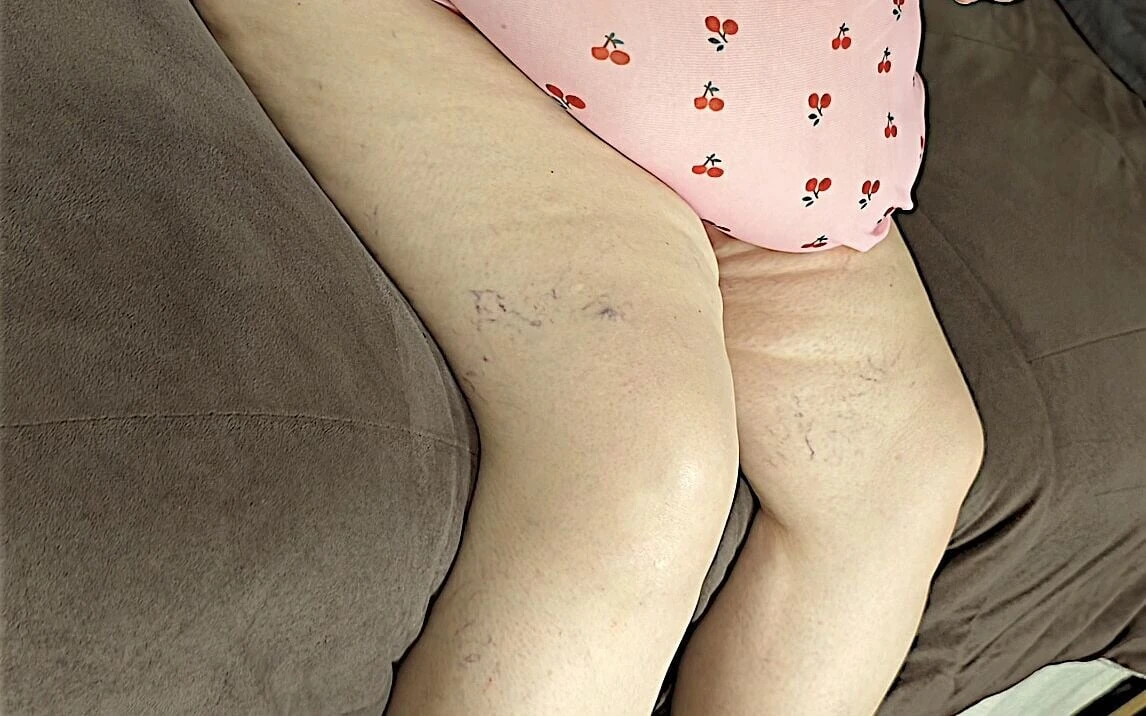 The Camera Man Started Fucking the Social Media Influencer Big Fat Pussy During Filming, Her Big Fat Ass Make Him Horny as Fuck