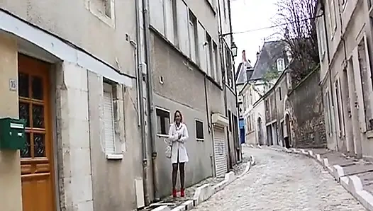 Big Booty Ebony From France Knows How to Make Big Cock Cum