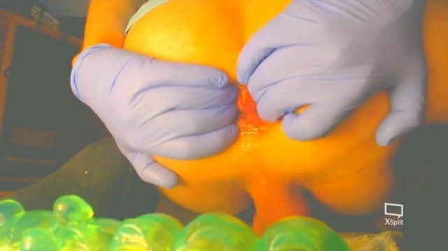 bubble round ass gaping 13