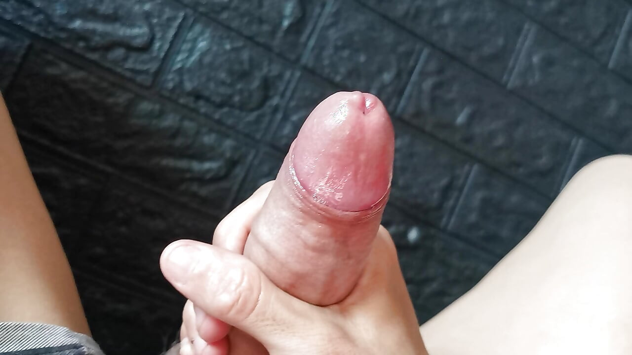 A big beautiful cock is flowing with excitement and an orgasm is coming soon!