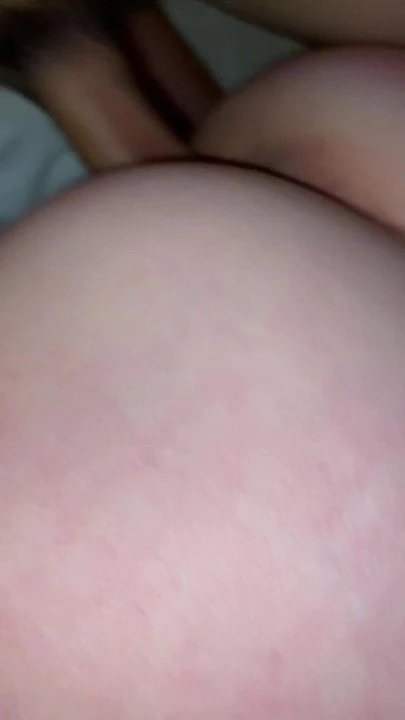 Giving this sexy mature slut what she wants, my dick