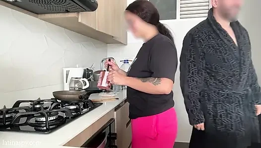 кухня с латинскими сисечками, часть 2