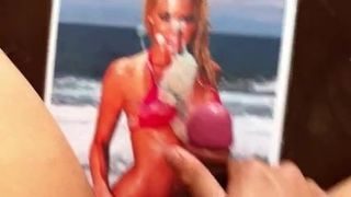 Brittany in bikini gets wet by my cum