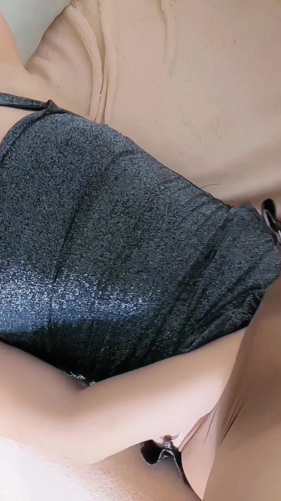 Tatlı ve yaramaz naylon amcık oyunu | Klip 2