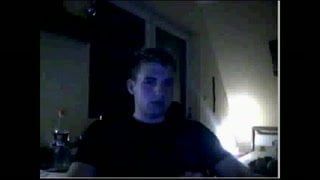 Duitse jongen mastrubeert op webcam