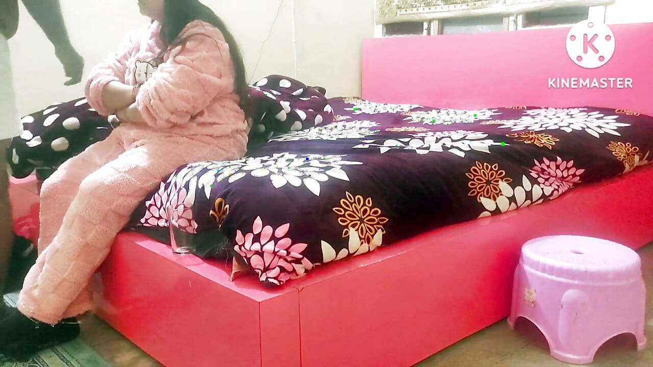 BBC Chor Ne Bhabhi Ko Berahmi Se Choda Aur Baar Baar Chodta Raha