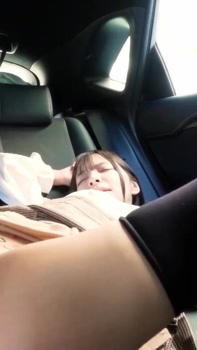A pure and innocent-looking girl who is a pervert - forbidden play | Clip 2