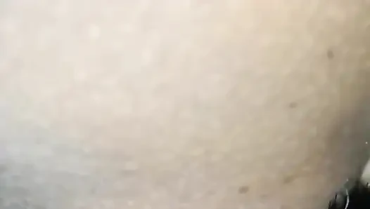 Ayah tiri gaper dengan memek dan memek ini dientot habis-habisan di kereta