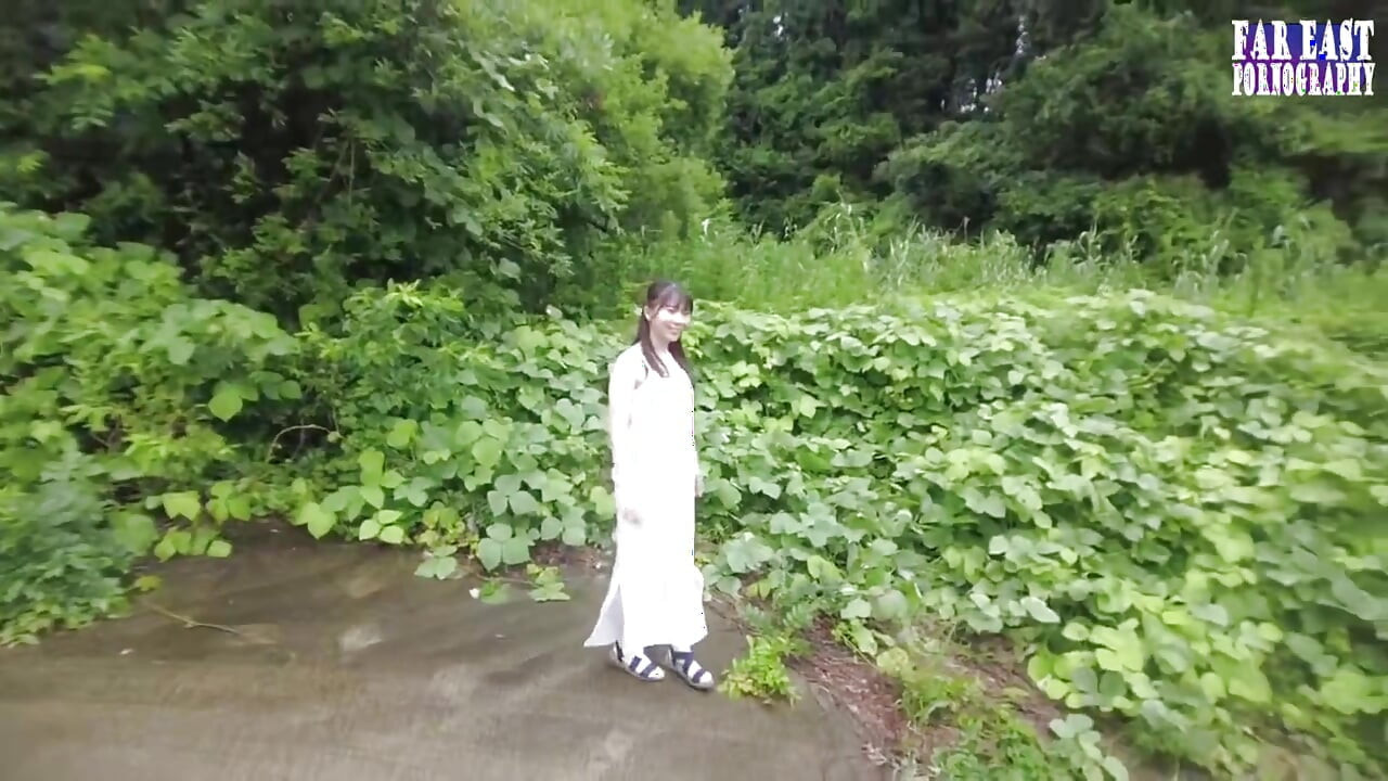 Steamy T Back Stroll with a First Time Outdoor Peach That Drives Nonstop Release Part.1