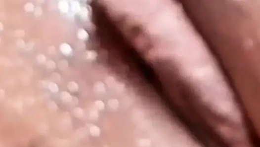 JANGAN MUNCRAT DI DALAM, DONG! GESEK MEMEKMU YANG LEMBUT!