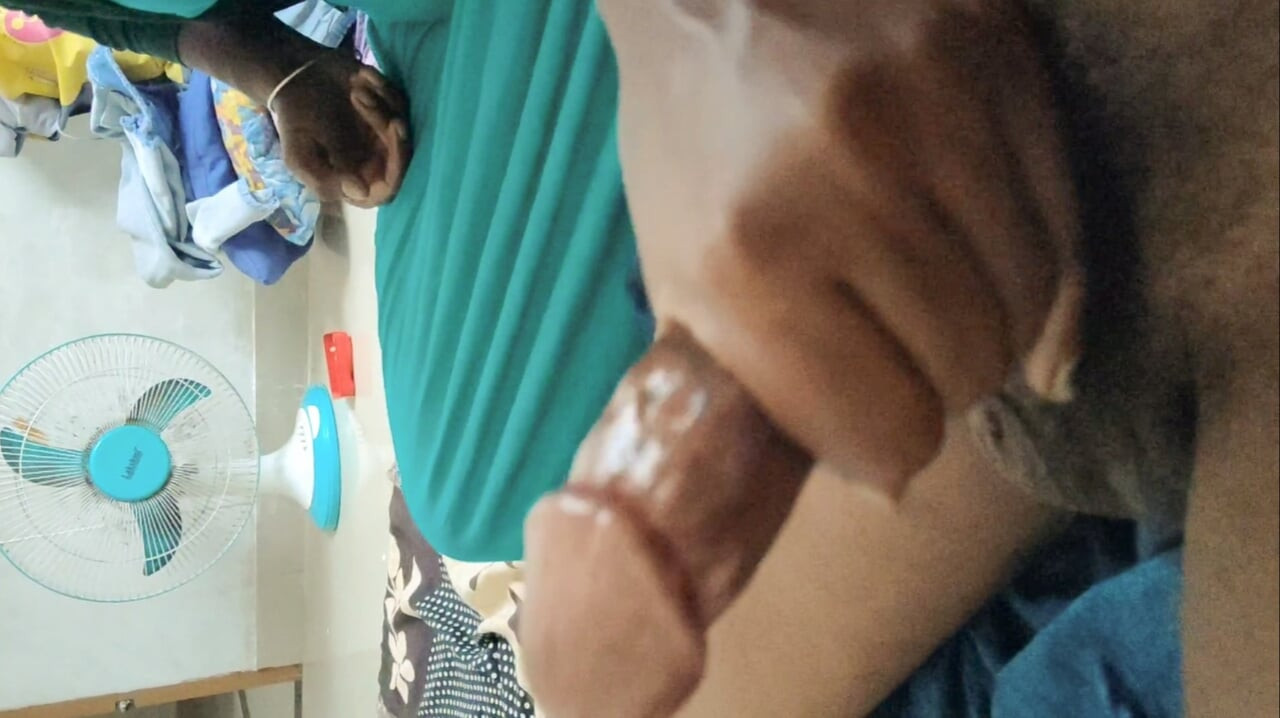 Tamil husband fingered to his wife, she is moaning and her doing blowjob to her husband